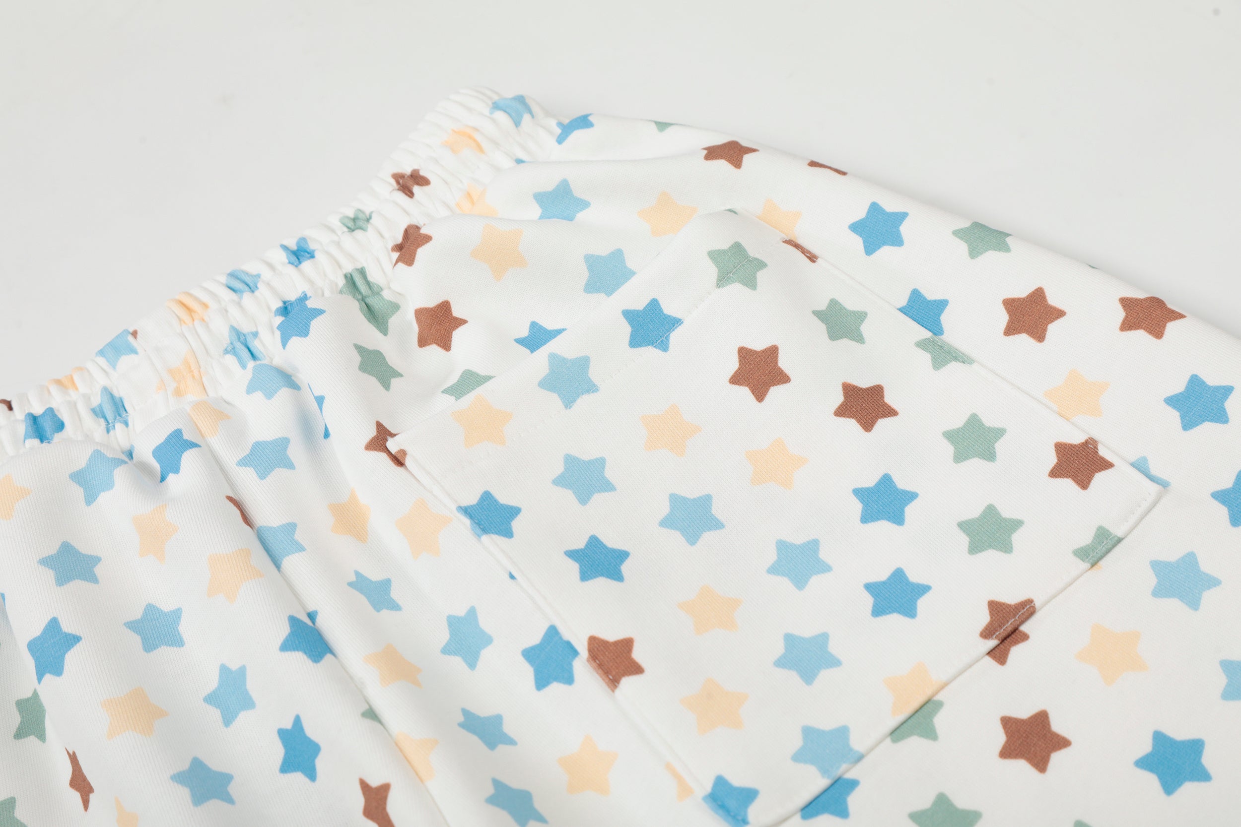 CapCabin Multi-Star Wide-Leg Pants