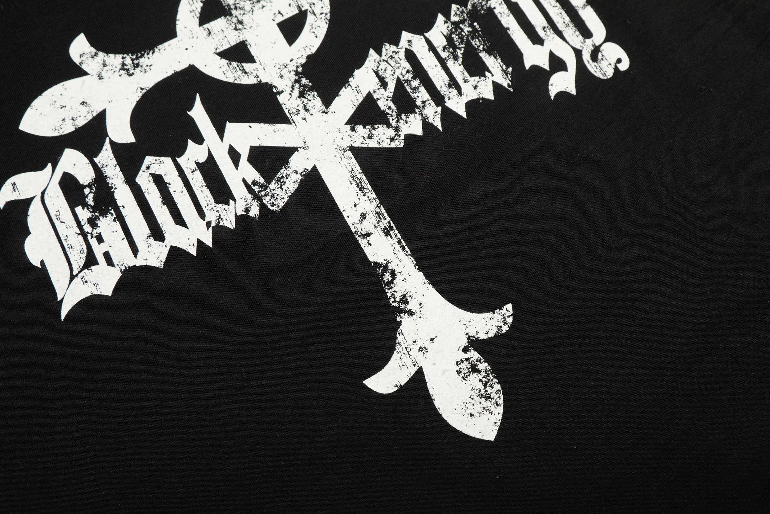 CapCabin Cross Graphic Raglan Long Sleeve Tee