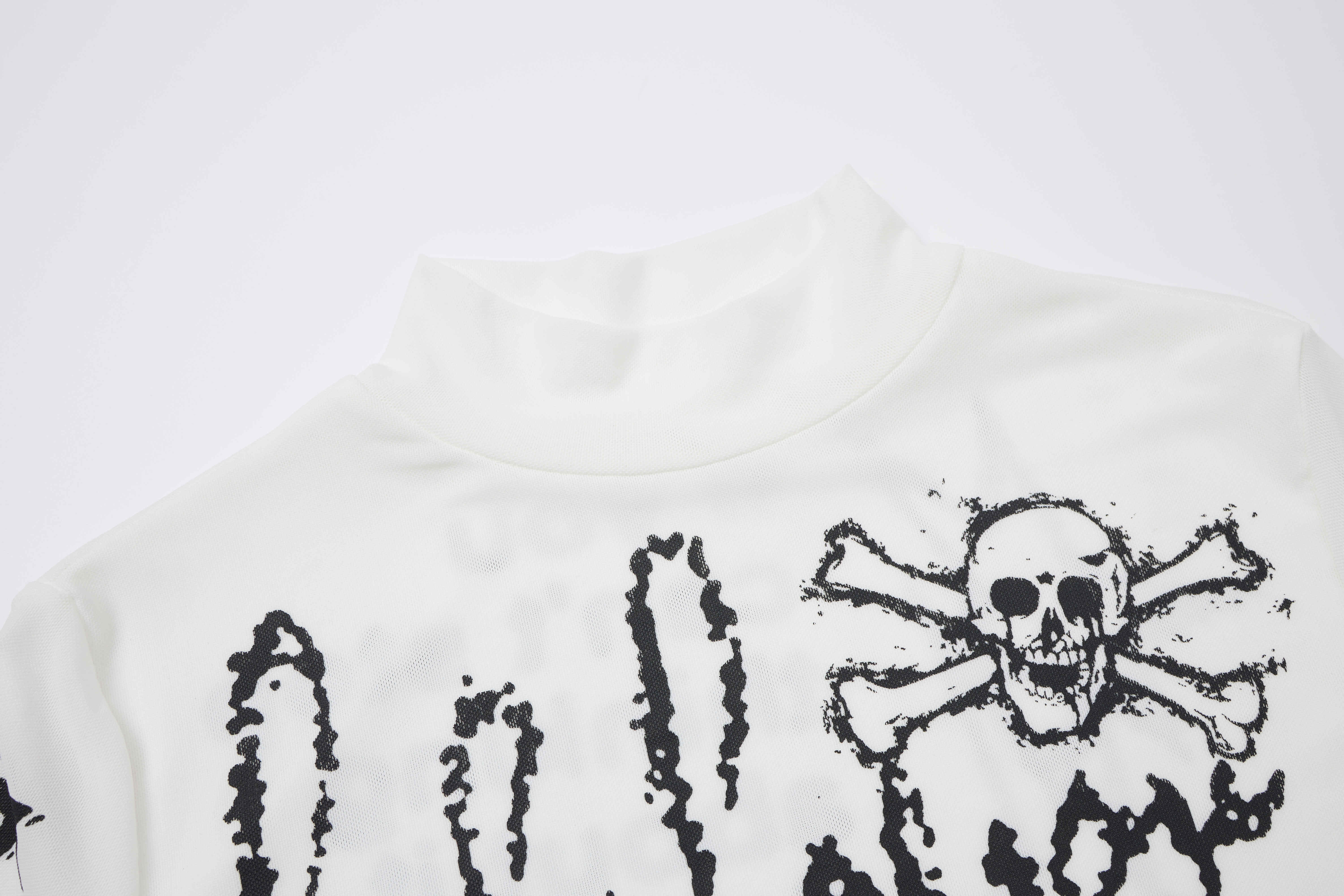CapCabin Graphic Long Sleeve Top