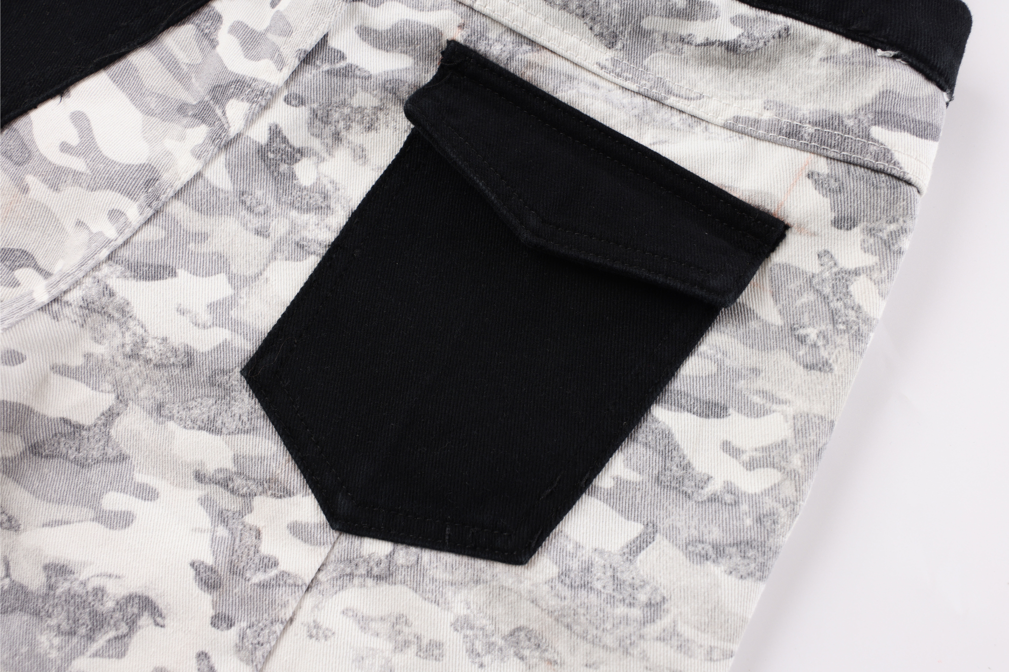 CapCabin Camo Patchwork Cargo Curved Pants