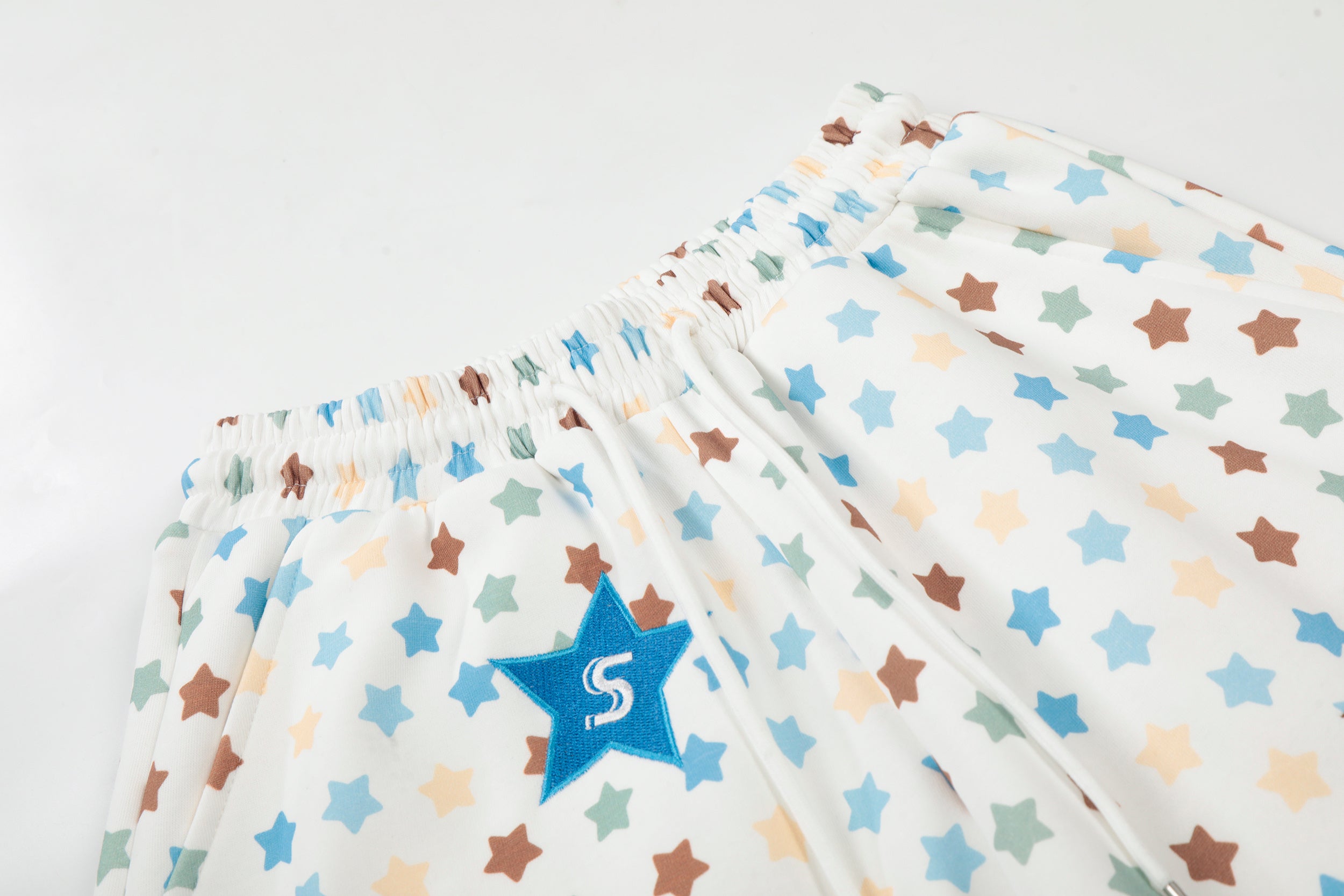 CapCabin Multi-Star Wide-Leg Pants