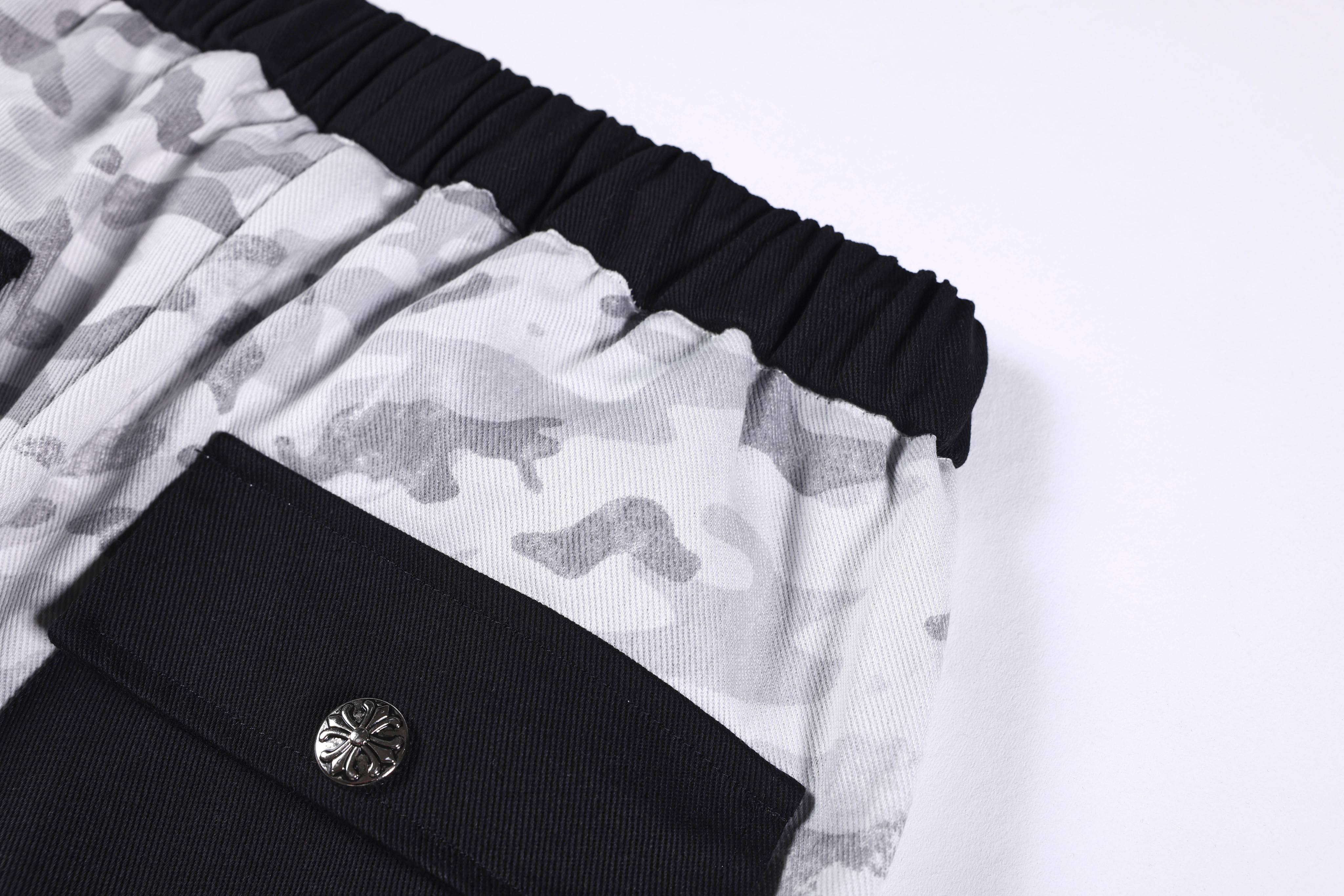 CapCabin Camo Graphic Cargo Pants