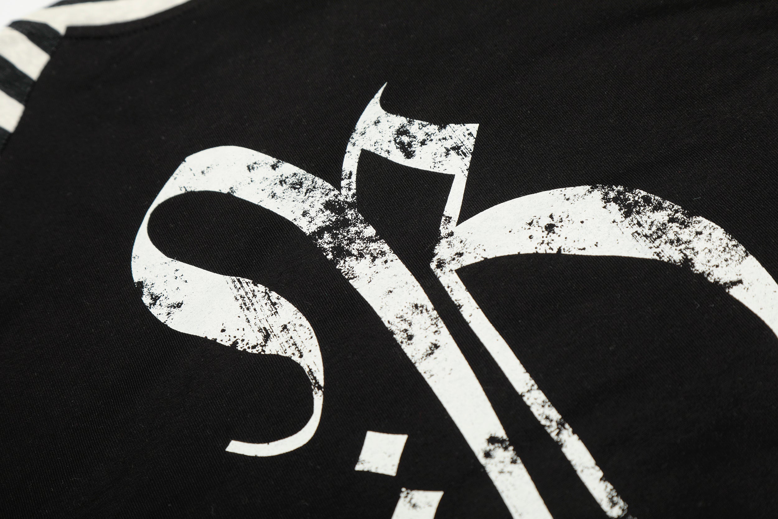 CapCabin Cross Graphic Raglan Long Sleeve Tee